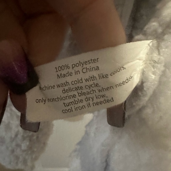 Women’s robe, very soft and warm!! Size LARGE/XLARGE - Picture 4 of 6